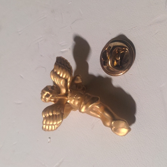 4/10$ AVON ANGEL PIN HOLDING CLOVER - Picture 3 of 5